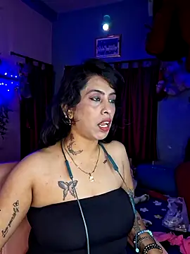 Love Beauty01 online show from March 22, 2026, 6:42 pm