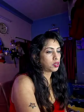 Love Beauty01 online show from April 15, 2026, 7:58 pm