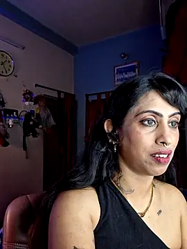 Love Beauty01 online show from April 19, 2026, 7:27 pm