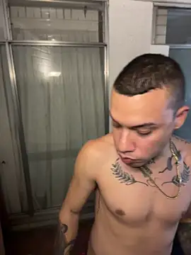 AlphaMasterXxx online show from April 18, 2026, 2:03 am