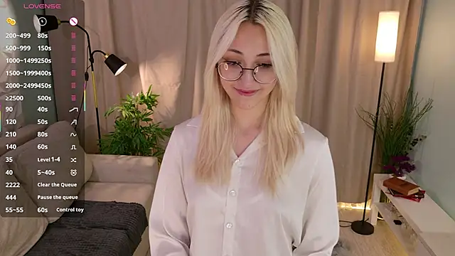 Snapshot of Marry_sharp chatting on October 27, 2025, 9:05 pm Marry sharp online show from October 27, 2025, 9:05 pm