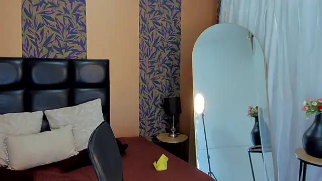 Snapshot of mysterius_boy chatting on November 14, 2025, 8:23 pm mysterius boy online show from November 14, 2025, 8:23 pm