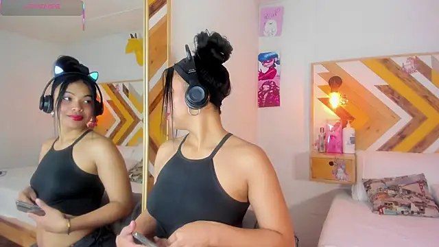 Snapshot of SoleneFontaine chatting on November 27, 2025, 12:05 pm SoleneFontaine online show from November 27, 2025, 12:05 pm