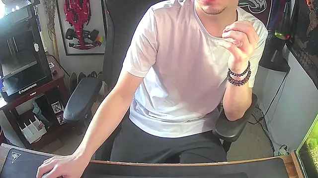 Snapshot of k_dick chatting on February 11, 2026, 1:05 am k dick online show from February 11, 2026, 1:05 am