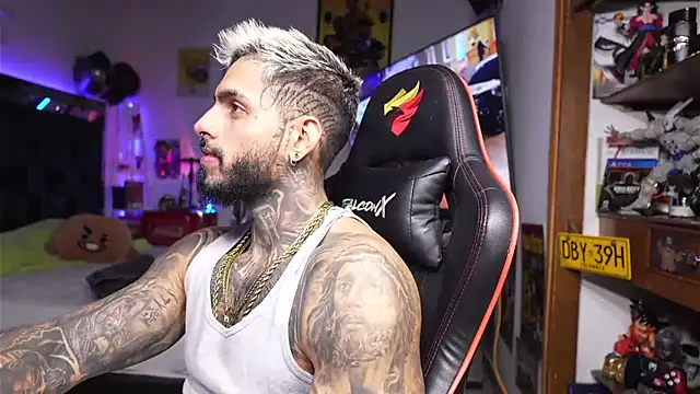 logan hugh8 online show from March 23, 2026, 5:07 am