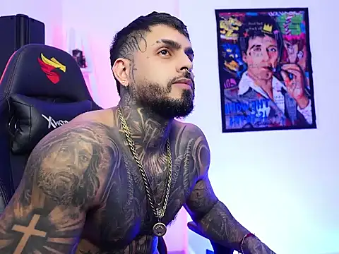 Snapshot of logan_hugh8 chatting on November 25, 2025, 1:17 am logan hugh8 online show from November 25, 2025, 1:17 am