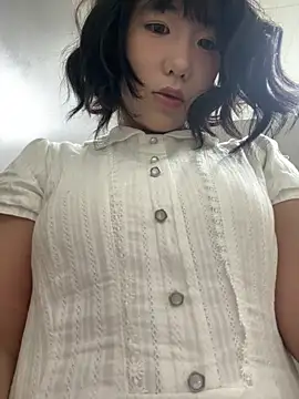 luluya1314 online show from April 23, 2026, 7:59 am