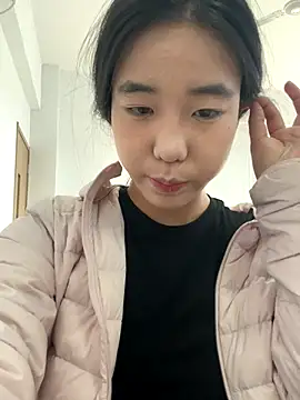 Snapshot of luluya1314 chatting on November 25, 2025, 5:30 am luluya1314 online show from November 25, 2025, 5:30 am