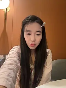 Snapshot of luluya1314 chatting on November 21, 2025, 7:18 am luluya1314 online show from November 21, 2025, 7:18 am