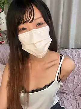 Snapshot of emiiiii1001 chatting on September 10, 2025, 10:03 am emiiiii1001 online show from September 10, 2025, 10:03 am