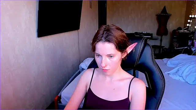 Snapshot of Agata_in_Wonderland chatting on September 23, 2025, 1:18 pm Agata in Wonderland online show from September 23, 2025, 1:18 pm