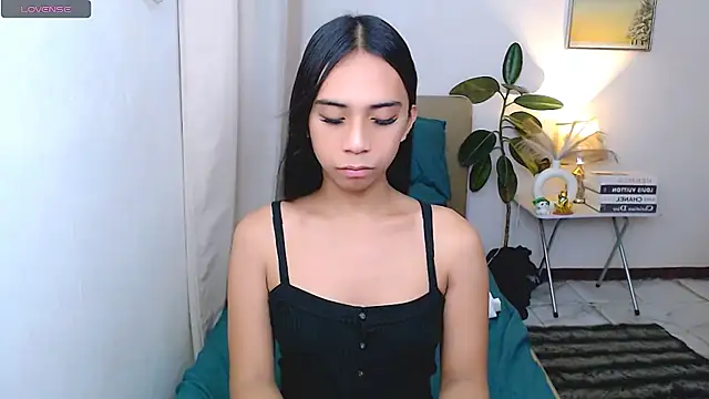 scarlet smith7 online show from June 24, 2026, 12:09 am