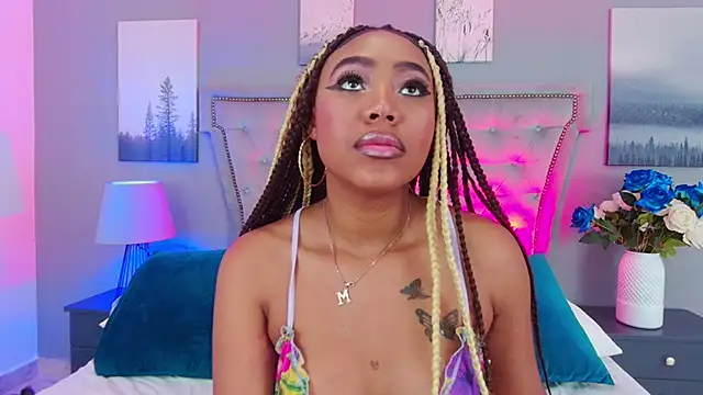 Snapshot of AngelaRoberts chatting on November 6, 2025, 4:16 am AngelaRoberts online show from November 6, 2025, 4:16 am