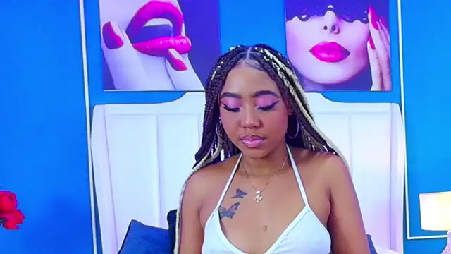 Snapshot of AngelaRoberts chatting on November 3, 2025, 4:17 am AngelaRoberts online show from November 3, 2025, 4:17 am