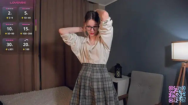 SharylSmalt online show from February 9, 2026, 1:03 am