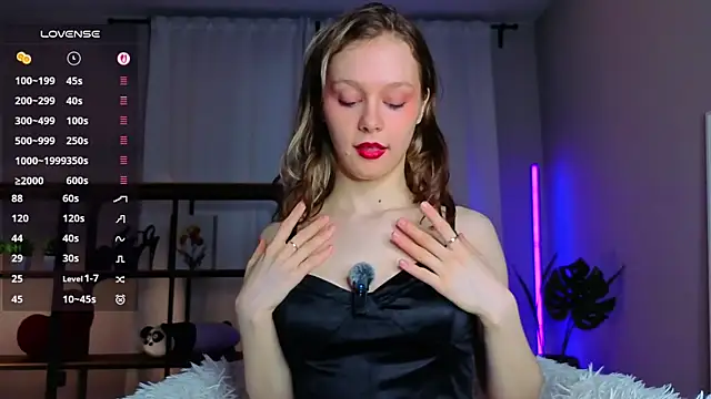 Snapshot of Tender_beauty chatting on June 3, 2026, 5:17 pm Tender beauty online show from June 3, 2026, 5:17 pm