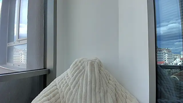 Snapshot of FoxieKiss chatting on November 21, 2025, 9:30 am FoxieKiss online show from November 21, 2025, 9:30 am