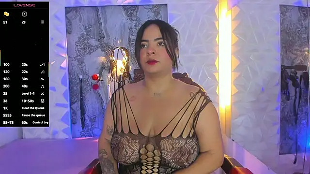 Luciana r online show from April 14, 2026, 1:38 pm