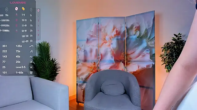 Snapshot of EvonTracey chatting on October 28, 2025, 11:20 am EvonTracey online show from October 28, 2025, 11:20 am