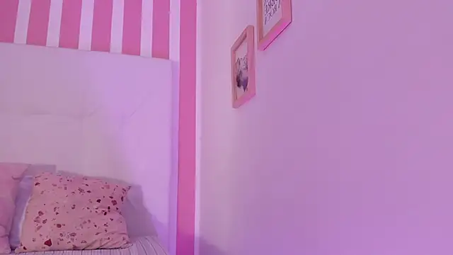 Snapshot of Maddy_Norton chatting on March 2, 2026, 7:21 pm Maddy Norton online show from March 2, 2026, 7:21 pm