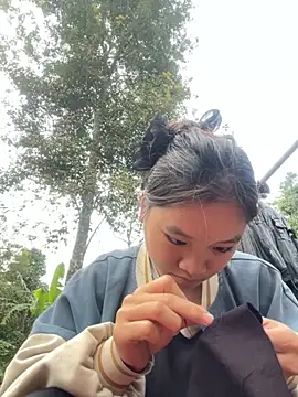 Snapshot of __Nhug__05 chatting on October 29, 2025, 8:02 am   Nhug  05 online show from October 29, 2025, 8:02 am