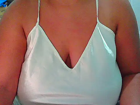 Snapshot of lady_rosie chatting on November 22, 2025, 1:32 pm lady rosie online show from November 22, 2025, 1:32 pm