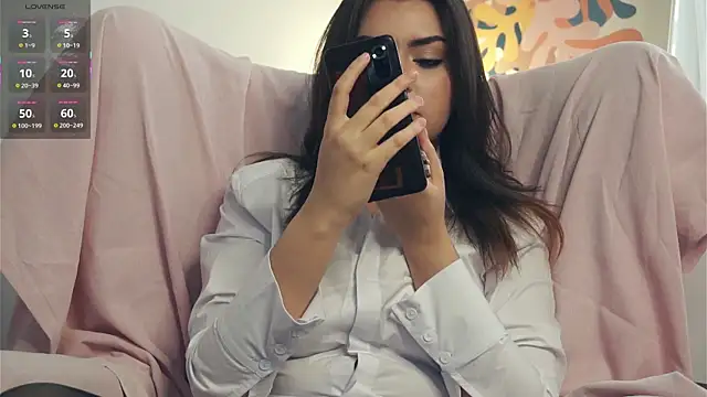 Snapshot of MerlynDinovo chatting on October 16, 2025, 7:27 am MerlynDinovo online show from October 16, 2025, 7:27 am