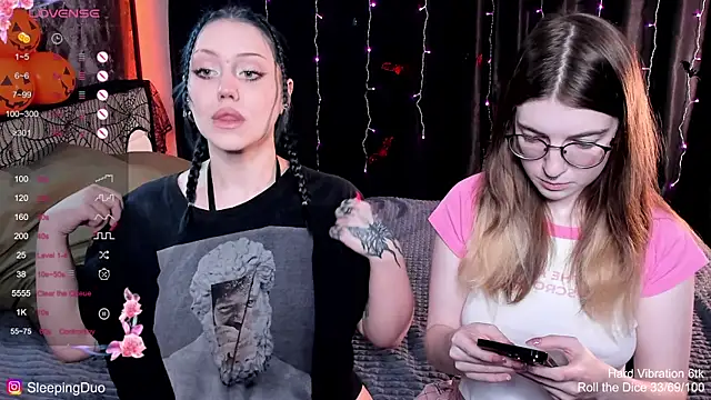 Threesomebabes online show from October 24, 2025, 11:09 am