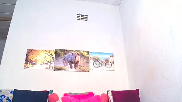 LoloQueen5 online show from September 21, 2025, 12:10 pm