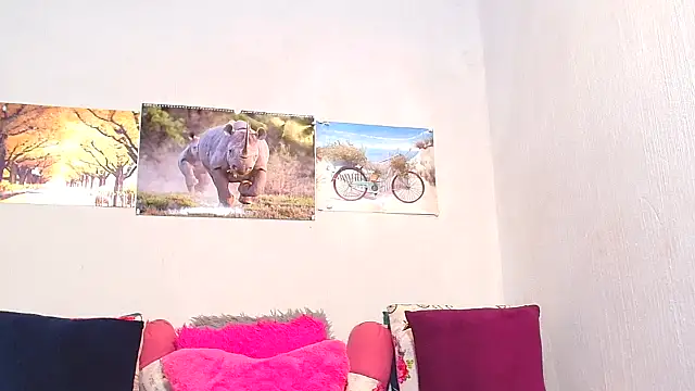 LoloQueen5 online show from September 20, 2025, 11:32 pm