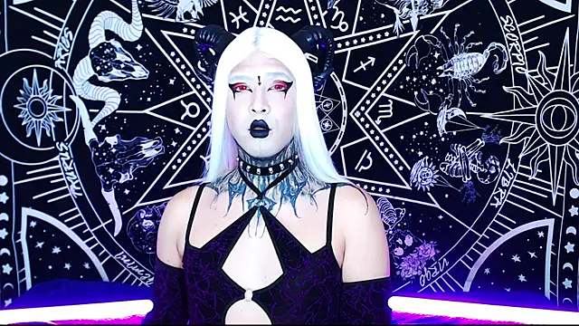 Snapshot of naomi_satan chatting on April 17, 2026, 10:01 pm naomi satan online show from April 17, 2026, 10:01 pm