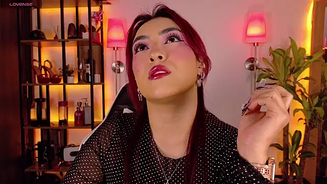 Snapshot of Silvana_Goddess chatting on July 1, 2026, 12:44 am Silvana Goddess online show from July 1, 2026, 12:44 am