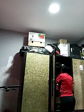 Titiss8921 online show from November 6, 2025, 12:53 pm