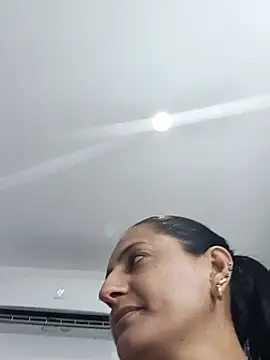 Titiss8921 online show from November 13, 2025, 12:14 am