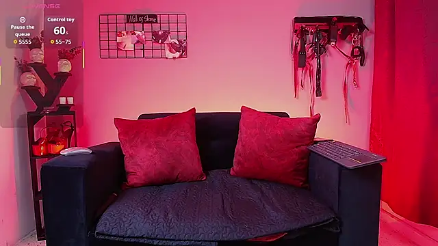 Daphne Clarke online show from November 21, 2025, 10:14 am