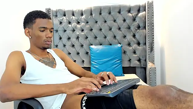 nero reyd online show from December 22, 2025, 7:36 pm