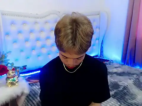 Snapshot of jersthebigfuckerxxx chatting on October 7, 2025, 4:35 am jersthebigfuckerxxx online show from October 7, 2025, 4:35 am