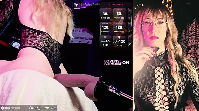 Snapshot of EmeryLune_xo chatting on January 10, 2026, 6:09 am EmeryLune xo online show from January 10, 2026, 6:09 am