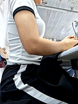 Snapshot of irina_hana chatting on October 30, 2025, 1:04 am irina hana online show from October 30, 2025, 1:04 am