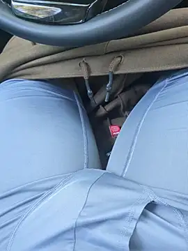 GRiZZLYBONE online show from March 18, 2026, 8:43 pm