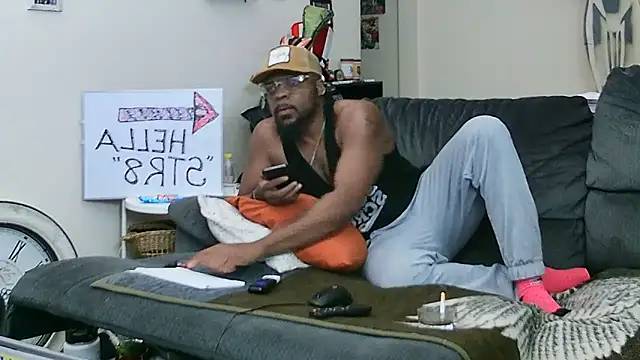 Str8ishVegasGuy online show from October 28, 2025, 1:10 pm