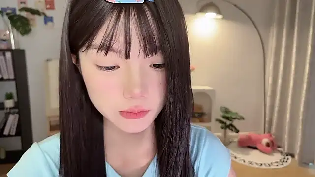 Momo-xx online show from September 25, 2025, 11:55 pm