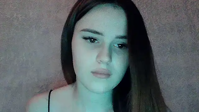 SweetLoraa online show from March 4, 2026, 5:53 pm