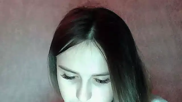 SweetLoraa online show from February 13, 2026, 4:51 pm