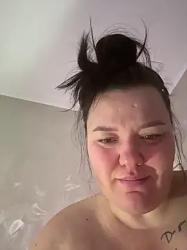 SunnyLeila2101 online show from March 2, 2026, 9:44 pm