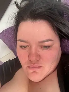 SunnyLeila2101 online show from November 14, 2025, 8:29 am