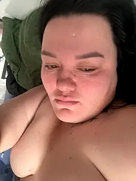 SunnyLeila2101 online show from October 31, 2025, 8:11 am