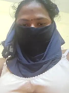 Snapshot of Tamilreethu chatting on December 18, 2025, 3:16 pm Tamilreethu online show from December 18, 2025, 3:16 pm