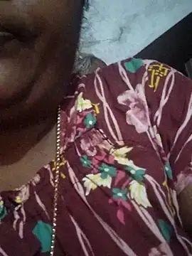 Snapshot of Tamilreethu chatting on November 2, 2025, 1:27 pm Tamilreethu online show from November 2, 2025, 1:27 pm