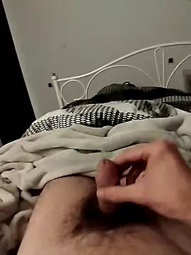 Snapshot of tip_hard_cock chatting on October 29, 2025, 4:39 pm tip hard cock online show from October 29, 2025, 4:39 pm